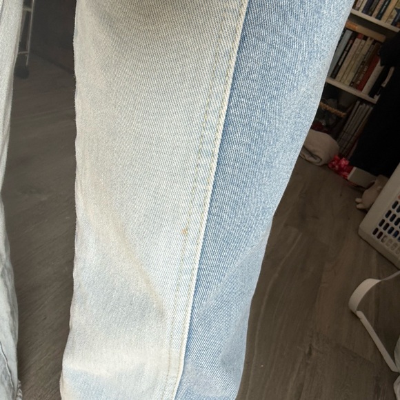Women's Two-Tone High-Waisted Jeans - Picture 5 of 5